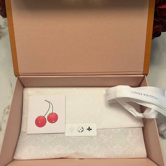 NIB Louis Vuitton x Murakami Denim Cerise Square 90 Scarf 2025 - Picture 2 of 7